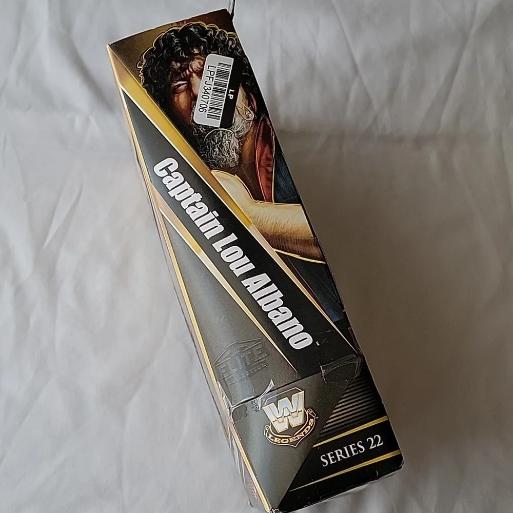 WWE Captain Lou Albano Legends Elite Collection Series 22 Action Figure